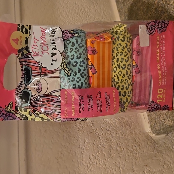 Betsey Johnson Other - Betsey Johnson Collagen Cleansing Facial Wipes - Vibrant Multicolor New 4 pack